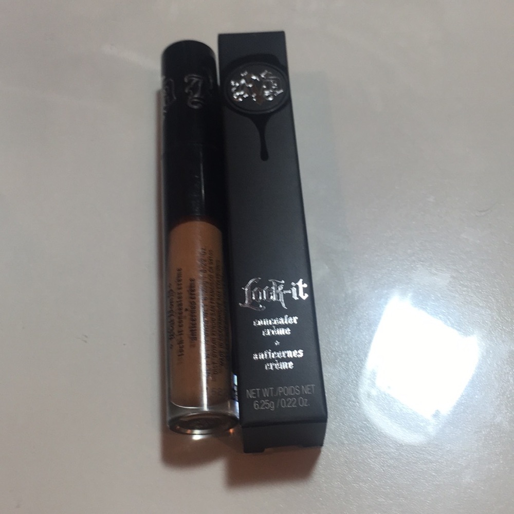 Kat Von D Lock It Concealer in Neutral